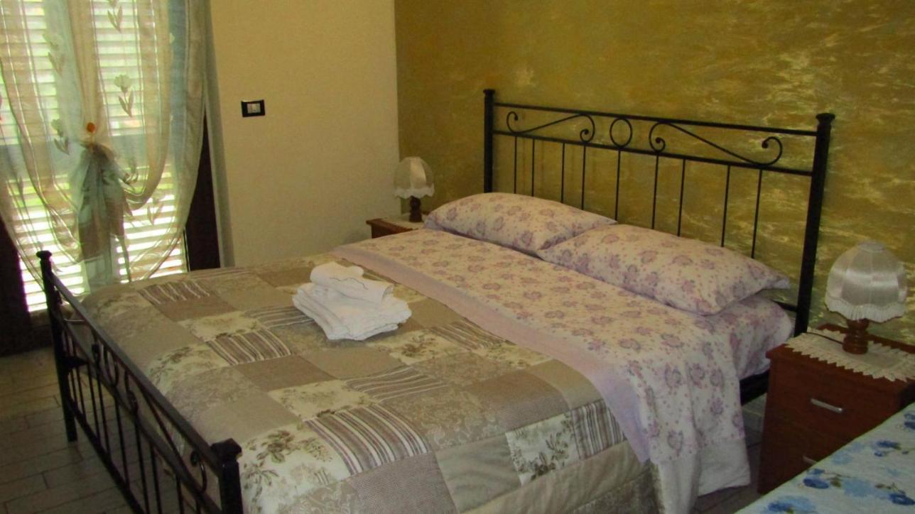 La Bella Addormentata Bed & Breakfast Киети Стая снимка